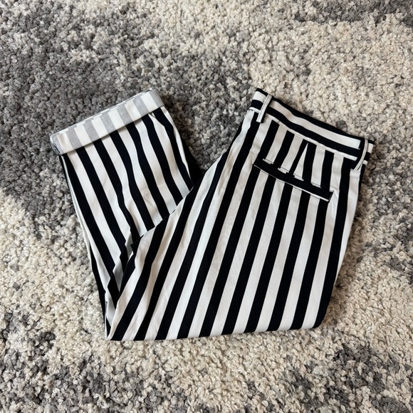 Fashion Nova, Men’s Lenard Black and White Striped Cropped Pants Bottoms, 32 - Picture 1 of 6